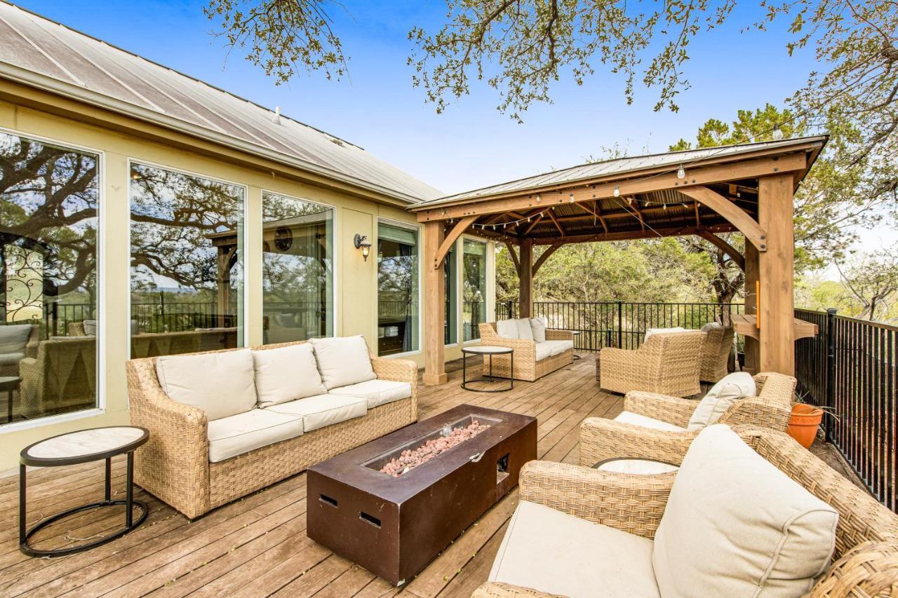 Cliff Side Oasis Villa Spicewood Exterior photo