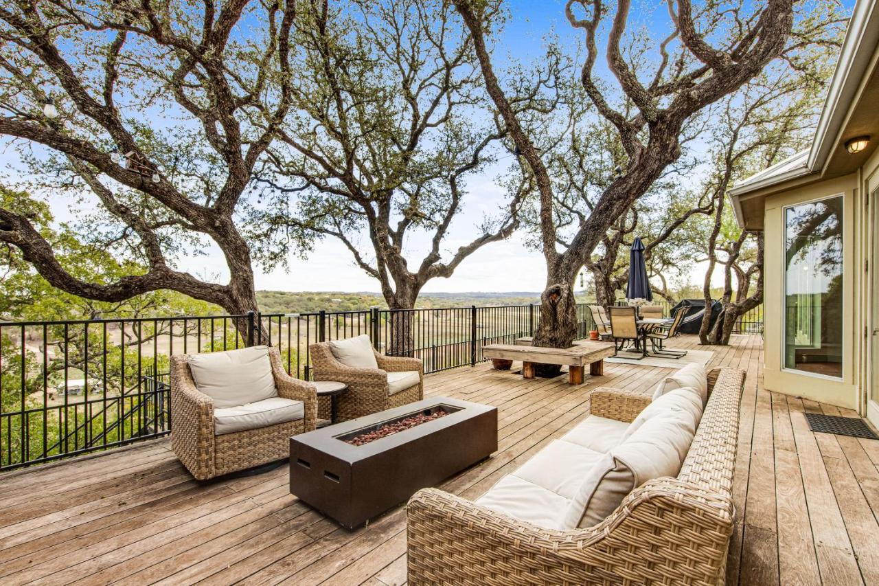 Cliff Side Oasis Villa Spicewood Exterior photo